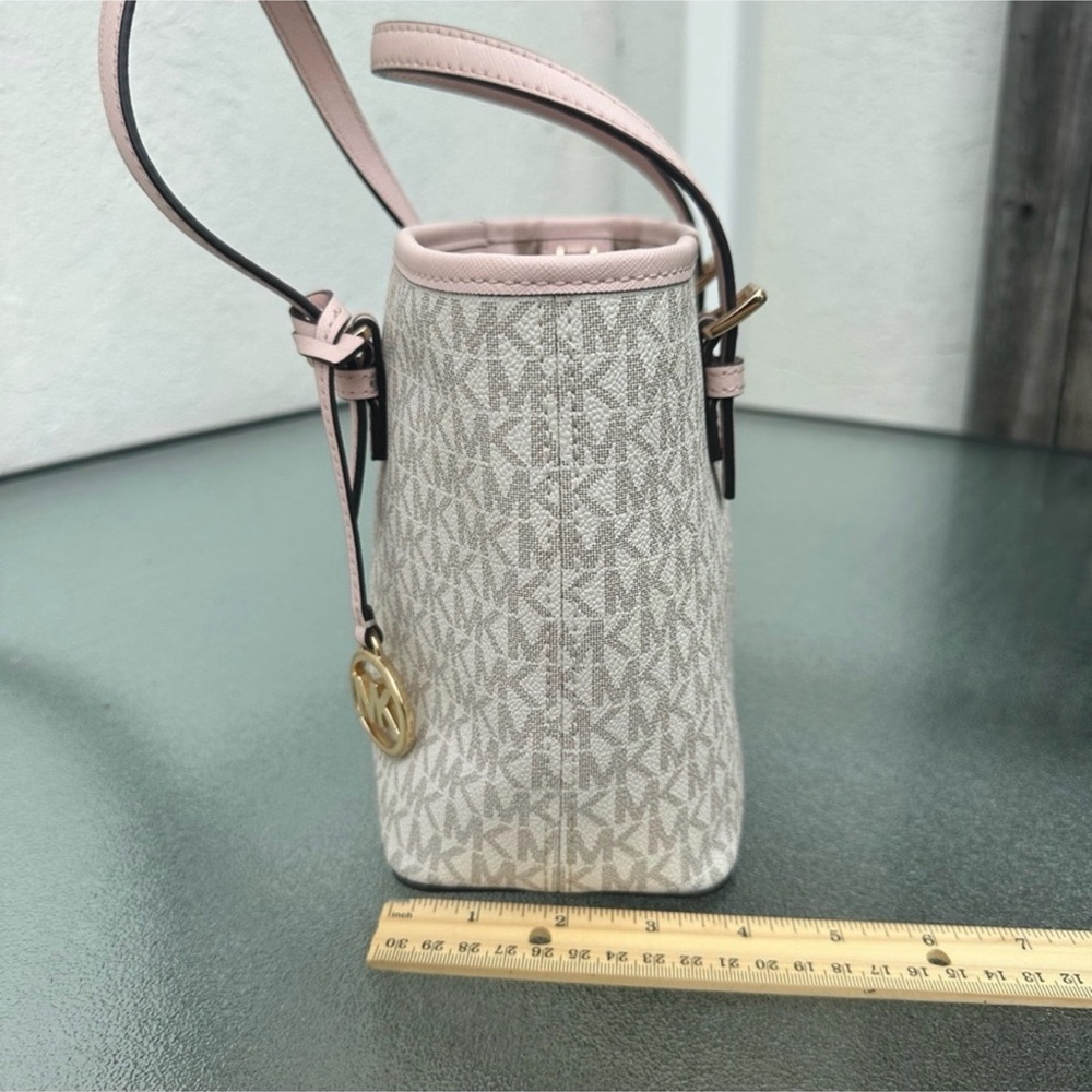 Michael Kors Purse - Picture 5 of 7